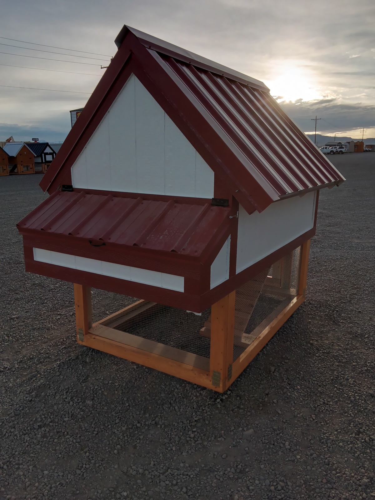 Chicken Coop - 2445