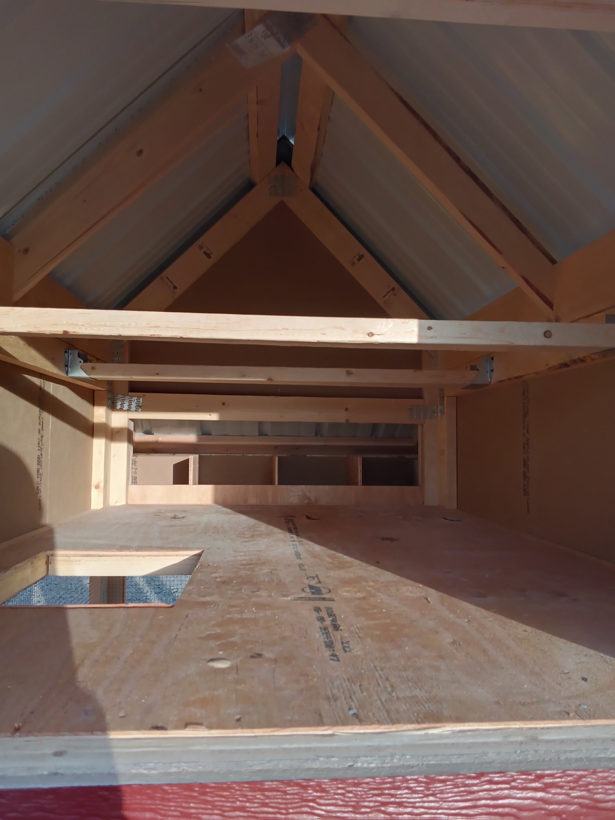 Chicken Coop - 2445