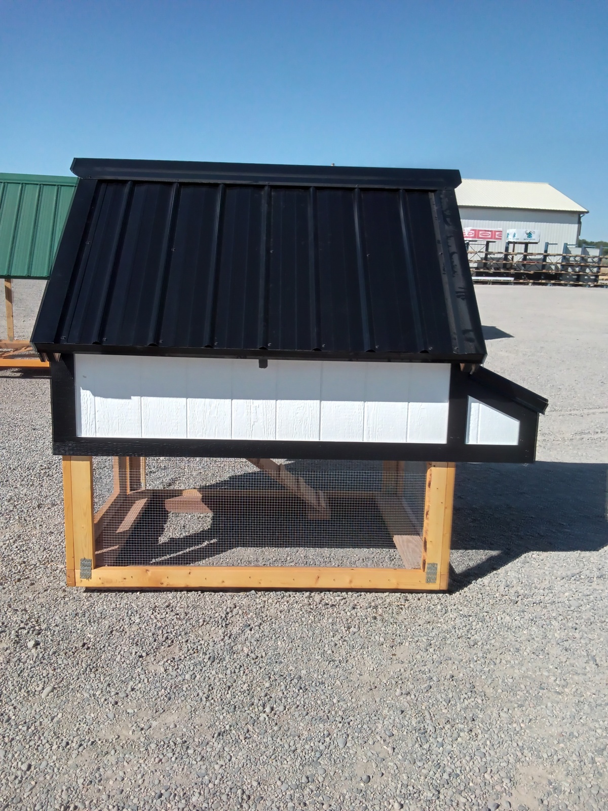 Chicken Coop - 2665