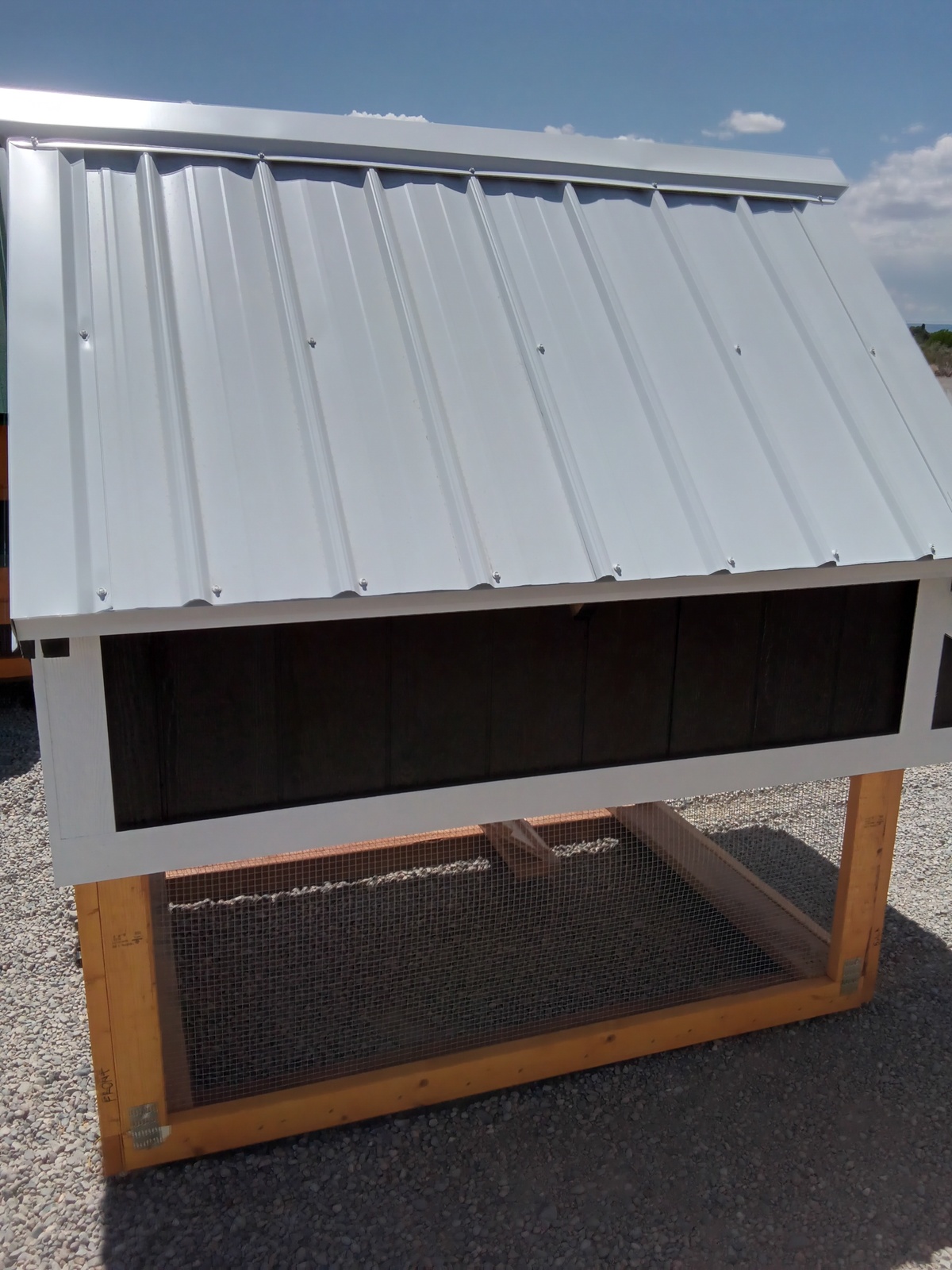 Chicken Coop - 2666